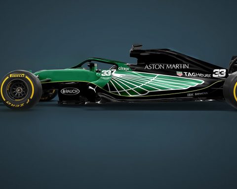 2021 Aston Marting Racing F1 team with Sebastian Vettel - Formula1news.co.uk