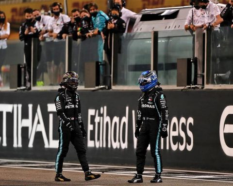 Lewis Hamilton and Valtteri Bottas Mercedes F1 2020 season finale - Formula1news.co.uk
