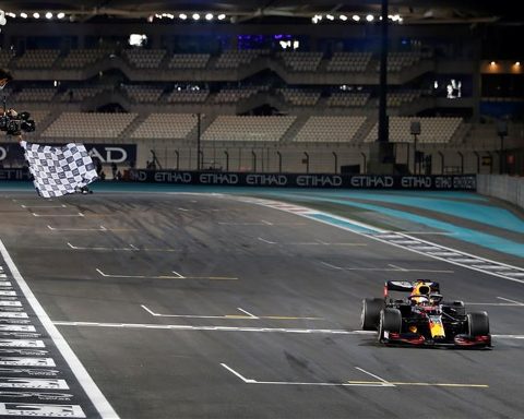 Max Verstappen Red Bull vs Lewis Hamilton - Formula1News.co.uk