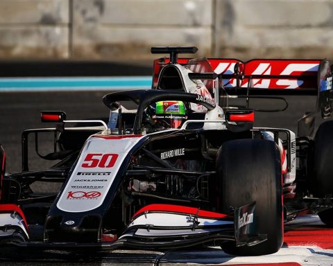 Mick Schumacher drives Haas F1 car Abu Dhabi - Formula1News.co.uk