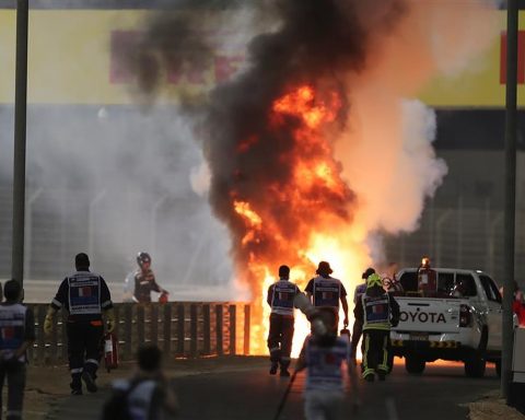 Sebastian Vettel speaks about Romain Grosjean's fiery crash at Bahrain GP - Formula1news.co.uk