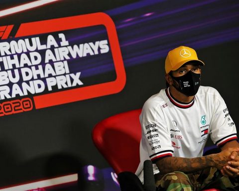 Lewis Hamilton 2021 Mercedes contract negotiations - Formula1news.co.uk