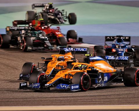 Daniel Ricciardo and Lando Norris at 2021 Bahrain GP with McLaren - Formula1news.co.uk