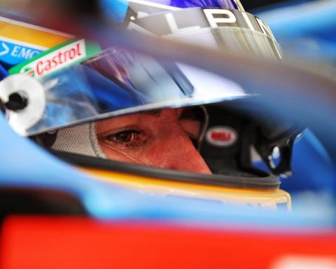Fernando Alonso at F1 testing with Alpine 2021 - Formula1news.co.uk