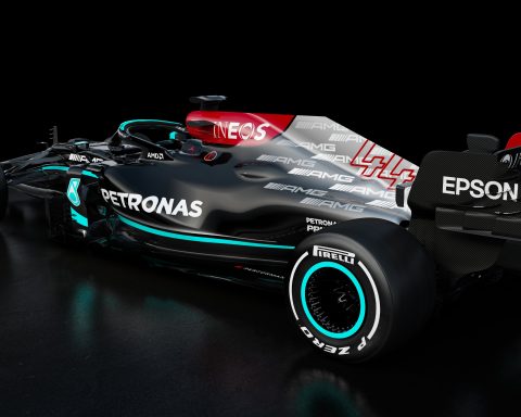 Mercedes-w12-4