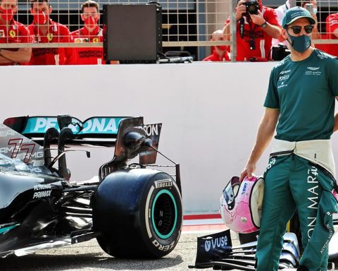 Sebastian Vettel Aston Martin 2021 debut - Formula1news.co.uk