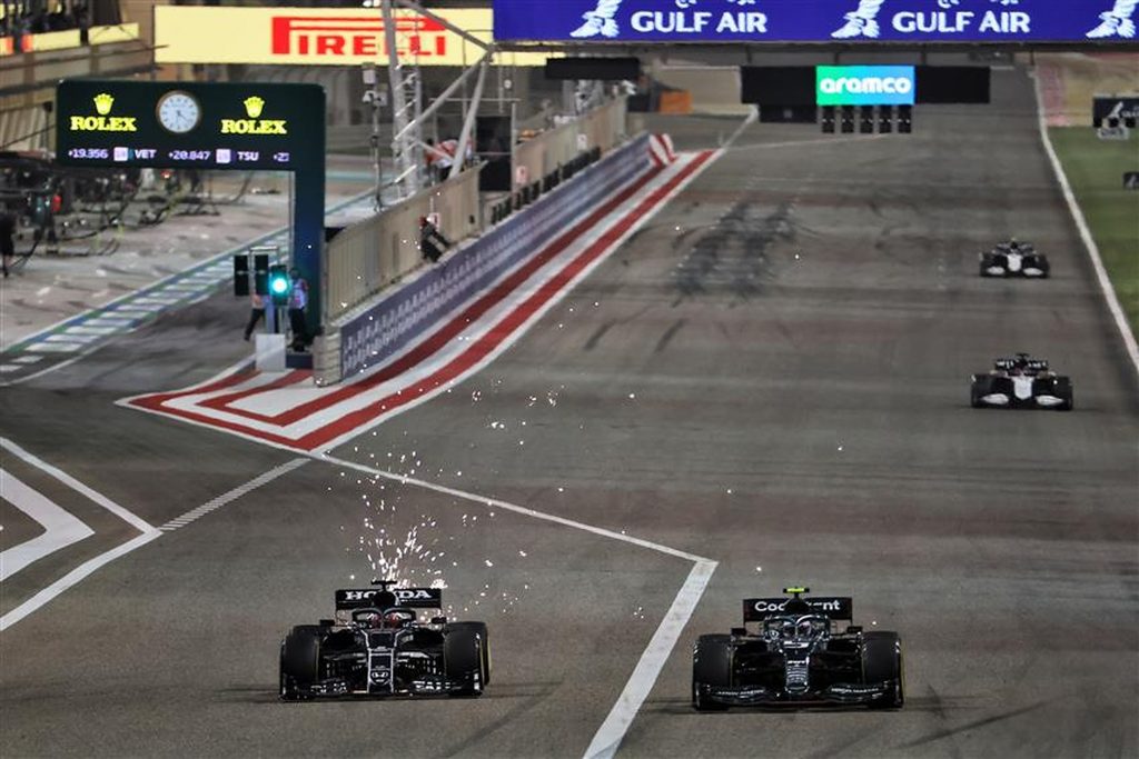 Yuki Tsunoda overtakes Sebastian Vettel at Bahrain - Formula1news.co.uk