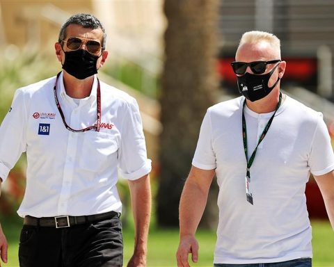 Guenther Steiner and Dmitry Mazepin at Haas F1 - Formula1news.co.uk