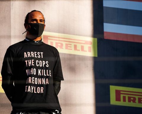 Lewis Hamilton Breonna Taylor t-shirt at 2020 Tuscan GP - Formula1news.co.uk