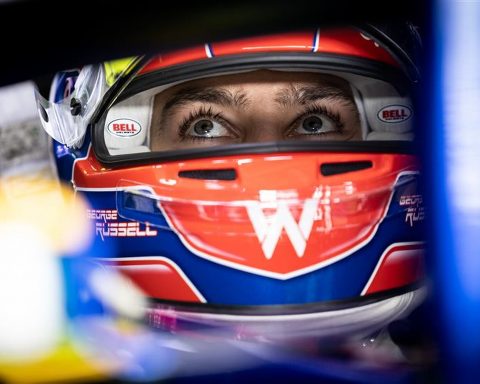 Lewis Hamilton praises George Russell after Imola crash - Formula1news.co.uk