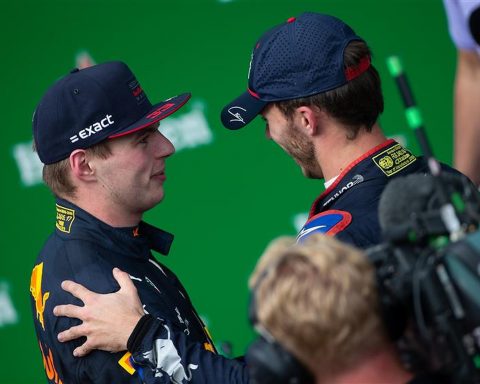 Max Verstappen and Pierre Gasly - Formula1news.co.uk