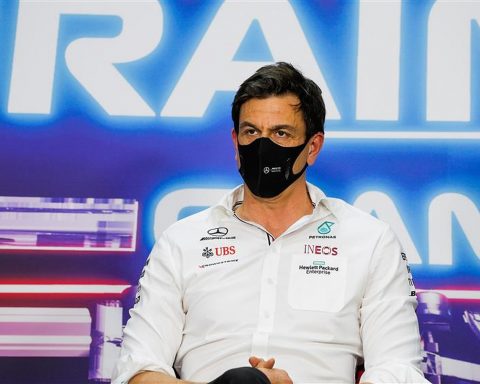 Mercedes F1 boss Toto Wolff slams Zak Brown - Formula1news.co.uk
