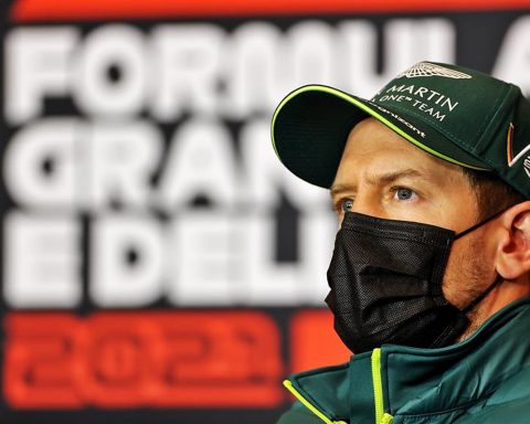 Sebastian Vettel with Aston Martin F1 Team - Formula1news.co.uk