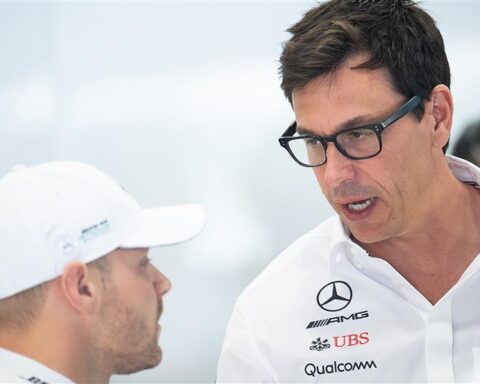 Toto Wolff and Valtteri Bottas at 2019 Belgian GP.v1
