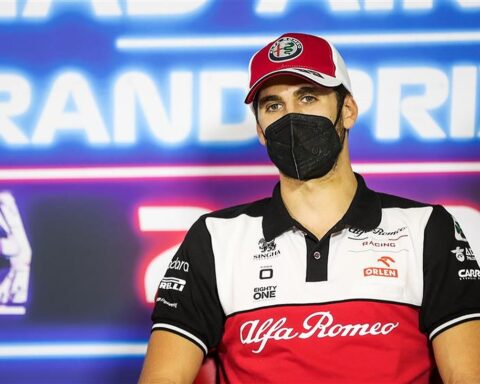 Antonio Giovinazzi in 2021.v1