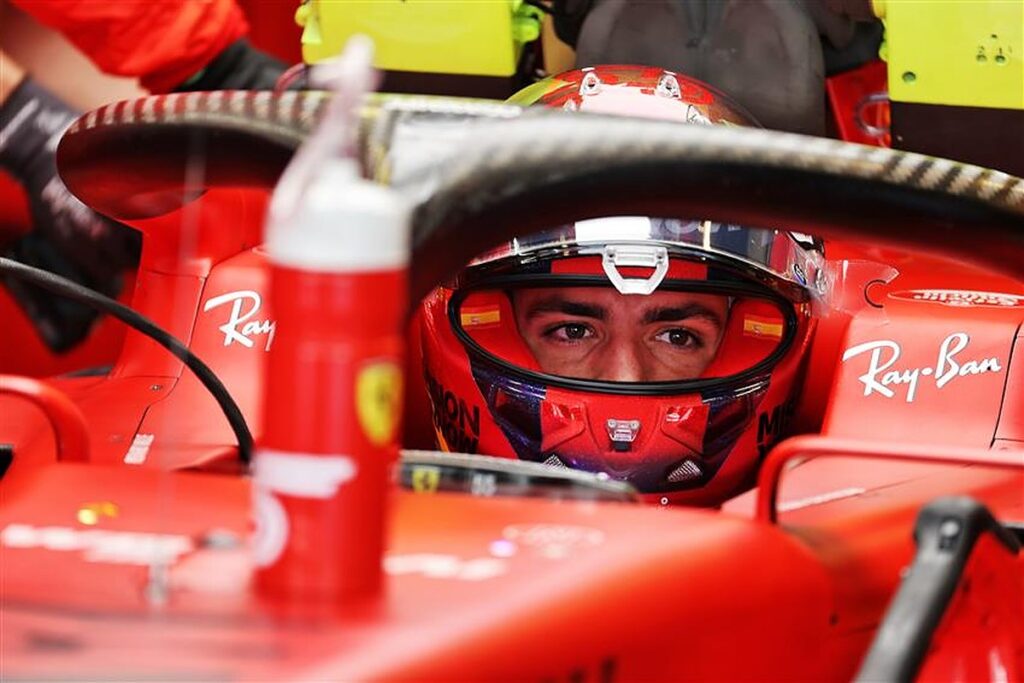 Carlos Sainz in Abu Dhabi 2021.v1