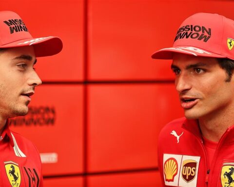Ferrari drivers Charles Leclerc and Carlos Sainz in 2021.v1