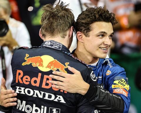 Lando Norris congratulates Max Verstappen on 2021 F1 Championship.v1