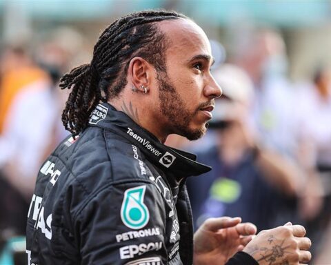 Lewis Hamilton in 2021 Abu Dhabi GP.v1
