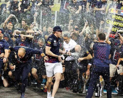 Max Verstappen celebrates his F1 Championship in Abu Dhabi.v1