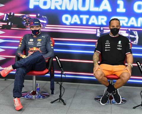 Max Verstappen says he doesnt need a knighthood like Lewis Hamilton.v1