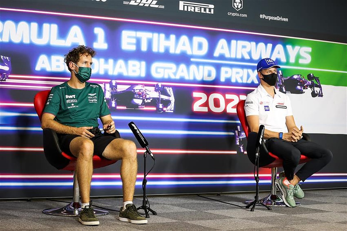 Sebastian Vettel and Mick Schumacher speak about 2022.v1