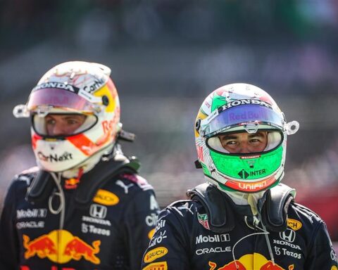 Sergio Perez and Max Verstappen in Mexico, 2021.v1