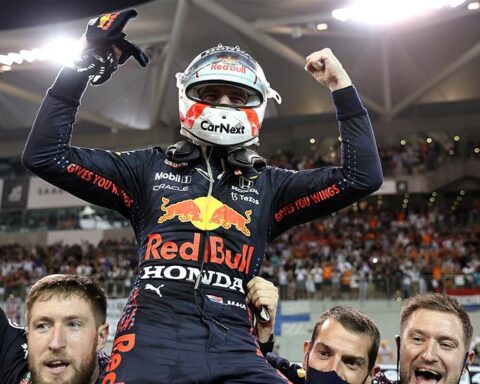 2021 Champion Max Verstappen.v1