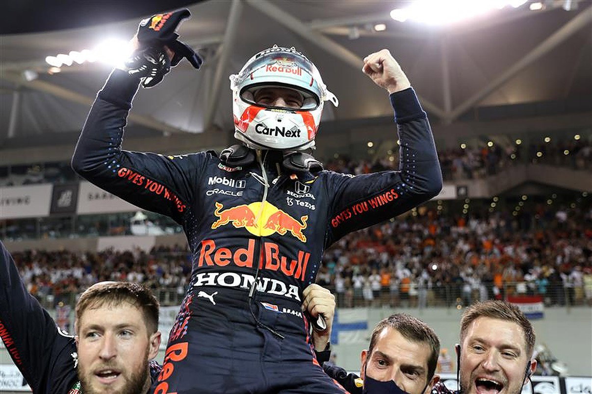 2021 Champion Max Verstappen.v1