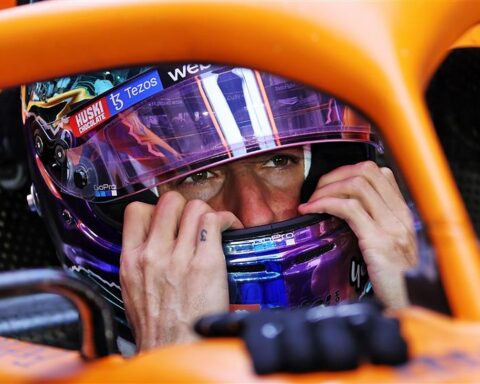 Daniel Ricciardo at the 2021 Qatar Grand Prix.v1