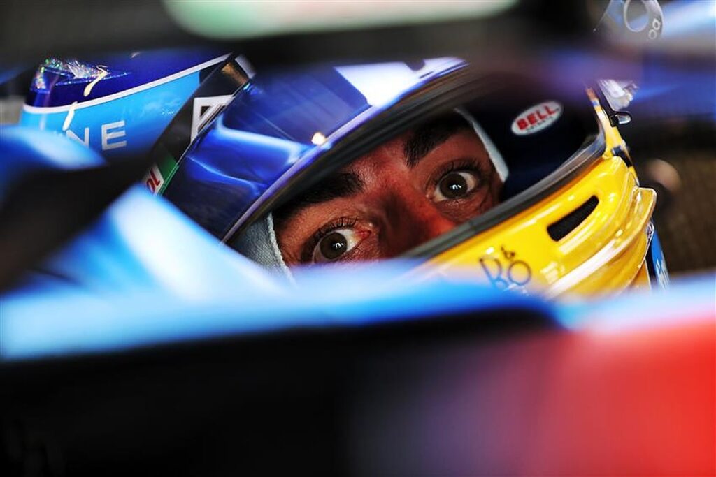 Fernando Alonso at the 2021 Abu Dhabi GP with Alpine.v1