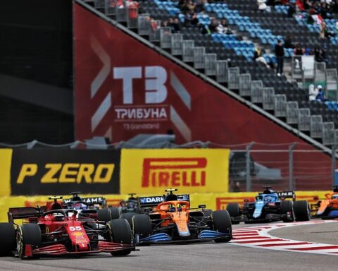 Ferrari driver Carlos Sainz and McLaren driver Lando Norris battling at the 2021 Russian GP.v1