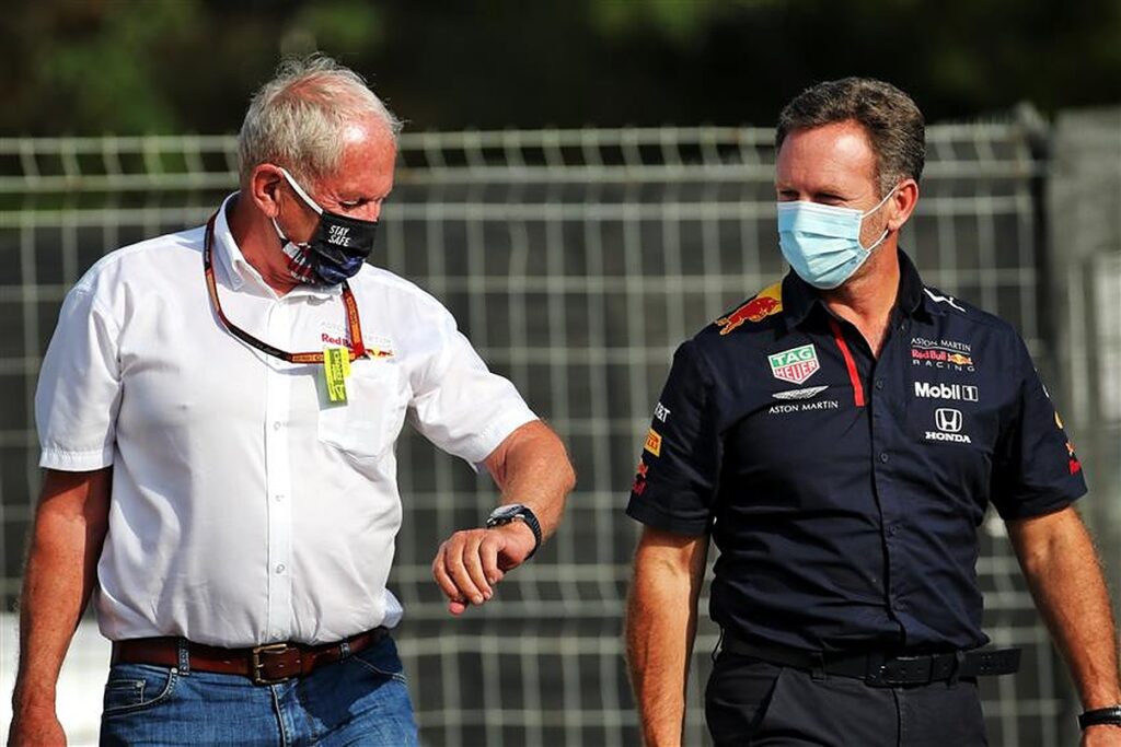 Helmut Marko and Christian Horner in Barcelona, 2021.v1