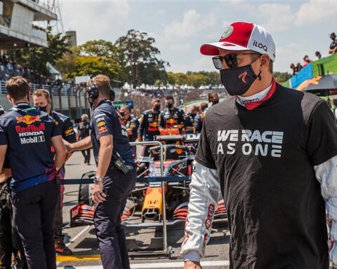 Kimi Raikkonen on the grid at the 2021 Brazil GP.v1