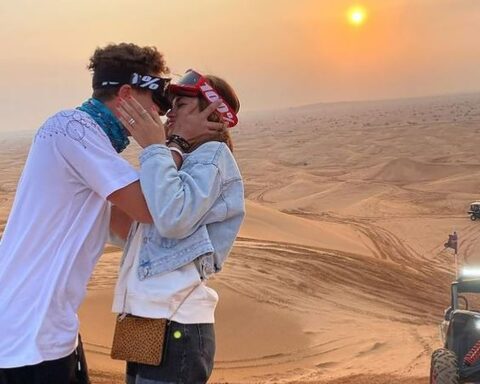 Lando Norris and his girlfriend in Dubai in 2022.v1