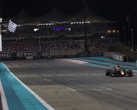Max Verstappen wins the 2021 Abu Dhabi Grand Prix ahead of Lewis Hamilton.v1