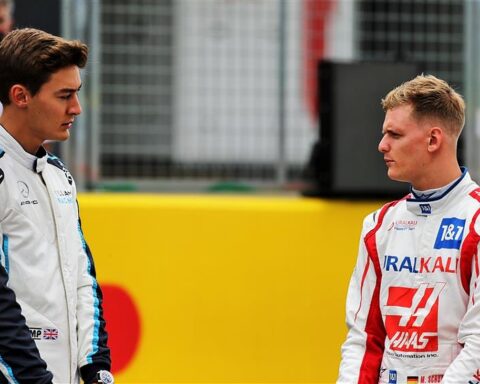 Mick Schumacher and George Russell 2022 F1 car launch.v1
