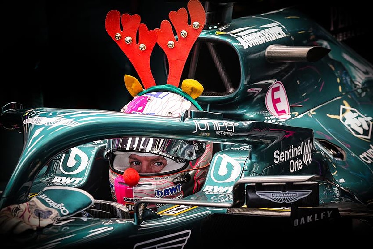 Sebastian Vettel at 2021 Abu Dhabi Grand Prix.v1