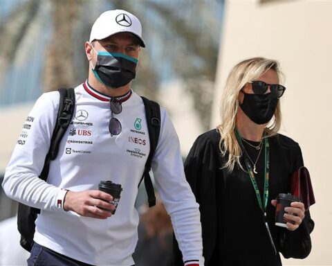 Valtteri Bottas and girlfriend Tiffany Cromwell in 2021.v1