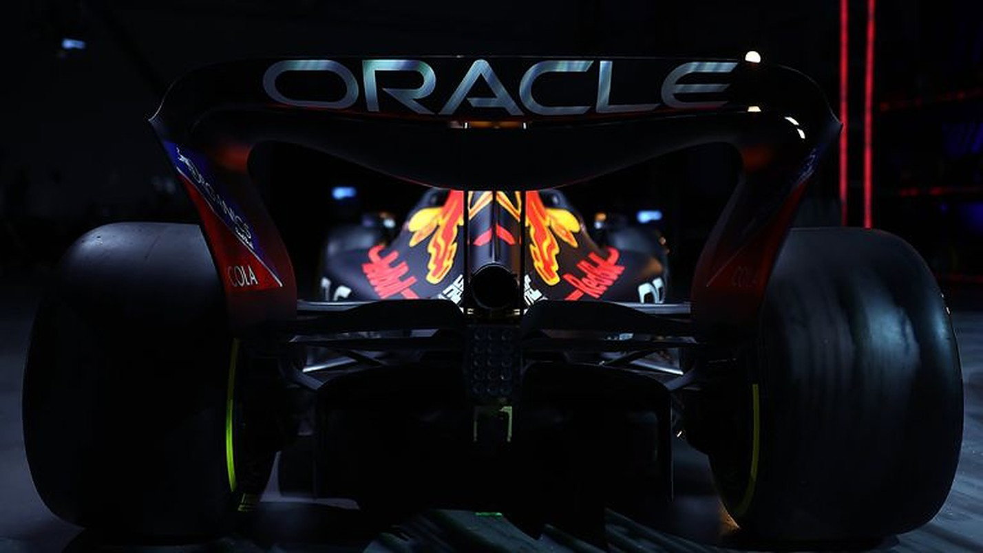 2022 Red Bull F1 car with Oracle sponsorship.v1