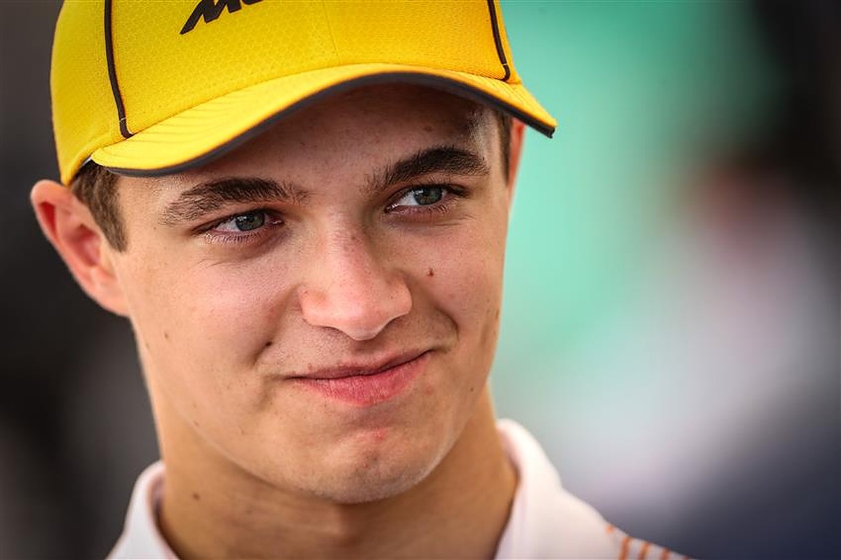 Lando Norris signs new McLaren contract 2022.v1