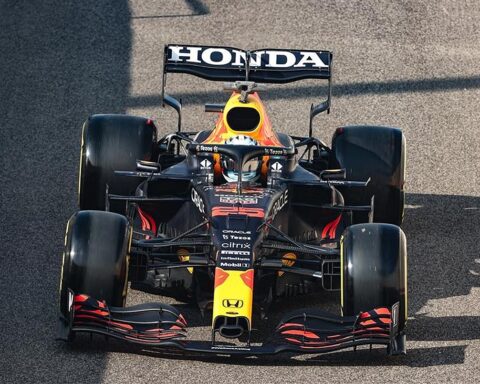 Red Bull's 2022 car passes crash test.v1